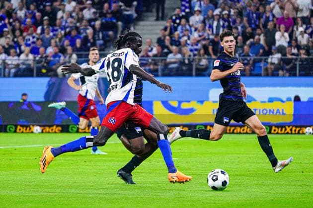 Goal shot Goal chance Bakery Jatta Hamburger SV, 18 GER, Hamburger SV vs Hertha BSC, Football, 2 Bundesliga, Matchday 2, Season 2024 2025, 10 08 2024 DFL REGULATIONS PROHIBIT ANY USE OF PHOTOGRAPHS AS IMAGE SEQUENCES AND OR QUASI VIDEO GER, Hamburger SV vs Hertha BSC, Football, 2 Bundesliga, Matchday 2, Season 2024 2025, 10 08 2024 Hamburg Copyright: xEibner-Pressefoto MarcelxvonxFehrnx EP_MFN