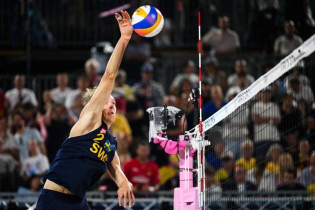 240810 Jonatan Hellvig of Sweden ahead of men s beach volleyball final between Sweden and Germany during day 15 of the Paris 2024 Olympic Games on August 10, 2024 in Paris Photo Ludvig Thunman BILDBYRAN kod LT LT0671 beachvolleyboll beach volleyball sandvolleyball olympic games olympics os ol olympiska spel olympiske leker paris 2024 paris os paris ol 15 bbeng final os final olympic final  Copyright: LUDVIGxTHUNMAN BB240810LT153