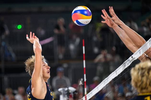 240810 Jonatan Hellvig of Sweden in men s beach volleyball final between Sweden and Germany during day 15 of the Paris 2024 Olympic Games on August 10, 2024 in Paris Photo Ludvig Thunman BILDBYRAN kod LT LT0671 beachvolleyboll beach volleyball sandvolleyball olympic games olympics os ol olympiska spel olympiske leker paris 2024 paris os paris ol 15 bbeng final os final olympic final  Copyright: LUDVIGxTHUNMAN BB240810LT163