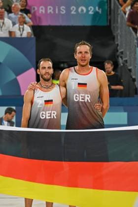 Olympic Games Beach Volleyball Paris 10 08 2024 Final, Men, GER SWE, Nils Ehlers 1, GER , Clemens Wickler 2, GER , Copyright: xBEAUTIFULxSPORTS TomxBlochx