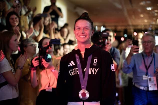 HENSELEIT Esther Germany celebrates 2nd place and silver, Golf Women, FRA, Olympic Games Paris 2024, Celebration at the German House, 10 08 2024 FRA, Olympic Games Paris 2024, Celebration at the German House, 10 08 2024 Paris Copyright: xEibner-Pressefoto Memmlerx EP_MMR