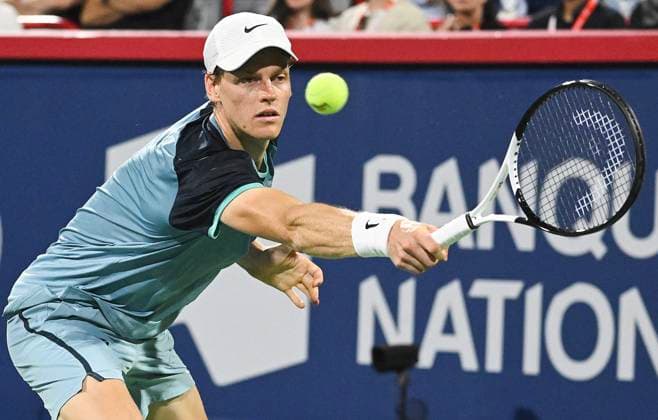 August 10, 2024, Montreal, Pq, Canada: Jannik Sinner of Italy plays a shot to Andrey Rublev of Russia during their quarter-final match against at the National Bank Open tennis tournament in Montreal, Saturday, August 10, 2024. Andrey Rublev, Jannik Sinner,  - ZUMAc35_ 20240810_zaf_c35_277 Copyright: xGrahamxHughesx