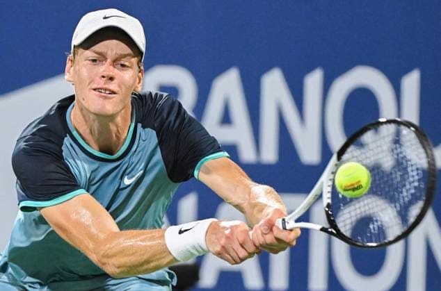 August 10, 2024, Montreal, Pq, Canada: Jannik Sinner of Italy plays a shot to Andrey Rublev of Russia during their quarter-final match against at the National Bank Open tennis tournament in Montreal, Saturday, August 10, 2024. Andrey Rublev, Jannik Sinner,  - ZUMAc35_ 20240810_zaf_c35_278 Copyright: xGrahamxHughesx