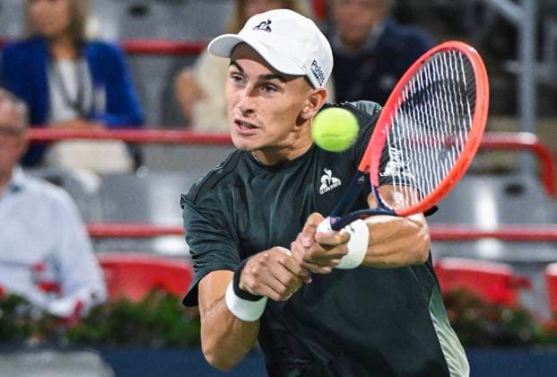 August 10, 2024, Montreal, Pq, Canada: Matteo Arnaldi of Italy plays a shot to Kei Nishikori of Japan during their quarter-final match at the National Bank Open tennis tournament in Montreal, Saturday, August 10, 2024. Matteo Arnaldi, Kei Nishikori,  - ZUMAc35_ 20240810_zaf_c35_286 Copyright: xGrahamxHughesx