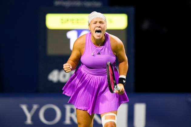 August 10, 2024, Toronto, On, Canada: Diana Shnaider of Russia celebrates after defeating Liudmila Samsonova of Russia in a quarter-final match at the National Bank Open, in Toronto on Saturday August 10, 2024. Canada News - August 10, 2024  - ZUMAc35_ 20240810_zaf_c35_289 Copyright: xChristopherxKatsarovx