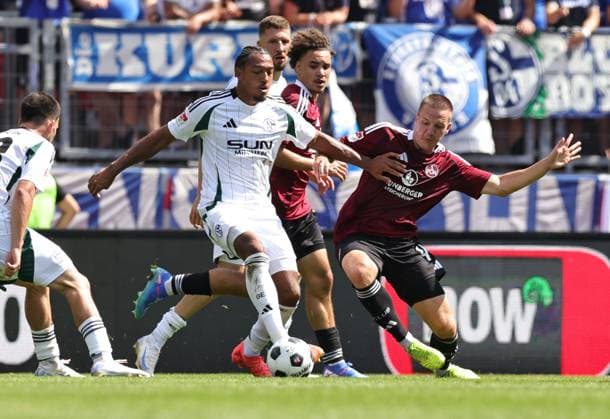 10 08 2024 Soccer Season 2024 2025 2 Soccer Bundesliga 02 Matchday 1 FC Nuremberg FCN Club FC Schalke 04 S04 Knappen Sportfoto Zink DaMa xdaxmax DFL regulations prohibit any use of photographs as image sequences and or quasi video only for editorial use Anton Donkor 30, FC Schalke 04 S04 Ondrej Karafiat 44, 1 FC Nuremberg FCN