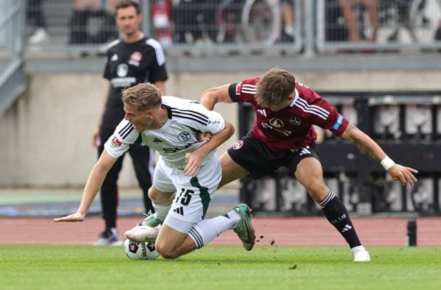 10 08 2024 Soccer Season 2024 2025 2 Soccer Bundesliga 02 Matchday 1 FC Nuremberg FCN Club FC Schalke 04 S04 Knappen Sportfoto Zink DaMa xdaxmax DFL regulations prohibit any use of photographs as image sequences and or quasi video only for editorial use Emil Hojlund 15, FC Schalke 04 S04 Jannik Hofmann 43, 1 FC Nuremberg FCN