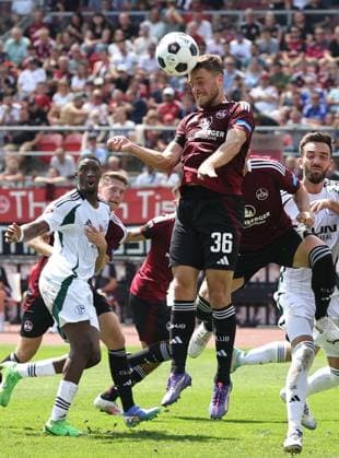 10 08 2024 Soccer Season 2024 2025 2 Soccer Bundesliga 02 Matchday 1 FC Nürnberg FCN Club FC Schalke 04 S04 Knappen Sportfoto Zink DaMa xdaxmax DFL regulations prohibit any use of photographs as image sequences and or quasi video only for editorial use Lukas Schleimer 36, 1 FC Nürnberg FCN with header