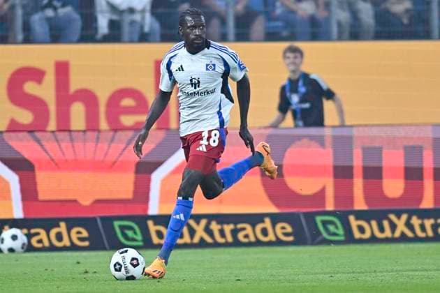GER 2 FBL,, Hamburger SV vs Hertha BSC 10 08 2024, Volksparkstadion, Hamburg, GER 2 FBL, Hamburger SV vs Hertha BSC in picture single action landscape format Bakery Jatta Hamburg 18 nordphotoxGmbH xWitke nph00002