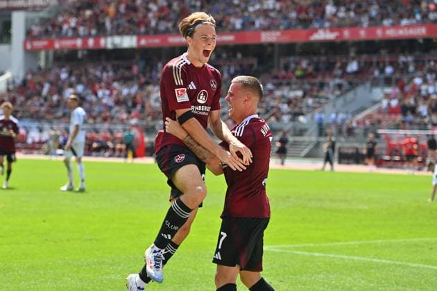 Goal celebration Caspar JANDER 1 FC Nuernberg after goal to 1 1 with Florian PICK 1 FC Nuernberg , jubilation,joy,enthusiasm, action Football 2 Bundesliga 1 FC Nuernberg FC Schalke 04 3 1 2 Matchday on 10 08 2024 Max Morlock Stadium Nuernberg, Season 2024 25