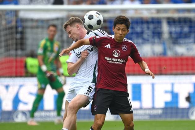 Derry John MURKIN FC Schalke 04 , action,duel against Kanji OKUNUKI 1 FC Nuernberg Football 2 Bundesliga 1 FC Nuernberg FC Schalke 04 3 1 2 Matchday on 10 08 2024 Max Morlock Stadion Nuernberg, Season 2024 25