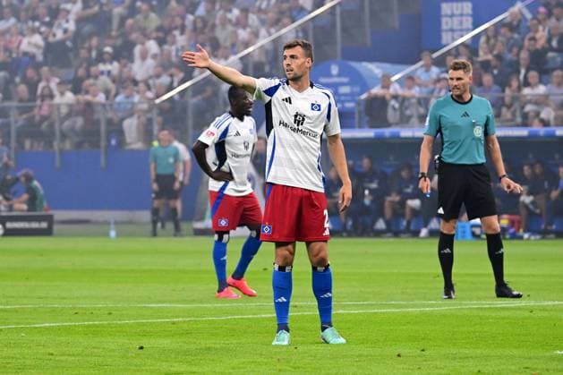 Soccer I Men I 2 Bundesliga l Hamburger SV Hertha BSC I 02 Matchday I Season 2024 2025 I HSV I 10 08 2024 I Meffert Jonas HSV , Sportplatz Volksparkstadion, Stellingen Hamburg Germany
