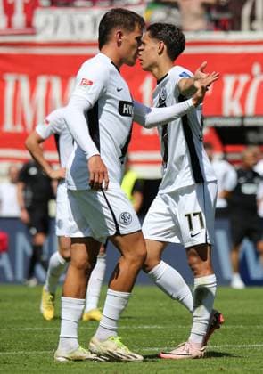 10 08 2024, xmohx, Soccer 2 Bundesliga, SV Elversberg 1 FC Köln emspor, v l Lukas Pinckert and Frederik Schmahl Elversberg celebrate the 1 1 of Fisnik Asllani DFL DFB REGULATIONS PROHIBIT ANY USE OF PHOTOGRAPHS as IMAGE SEQUENCES and or QUASI VIDEO Elversberg
