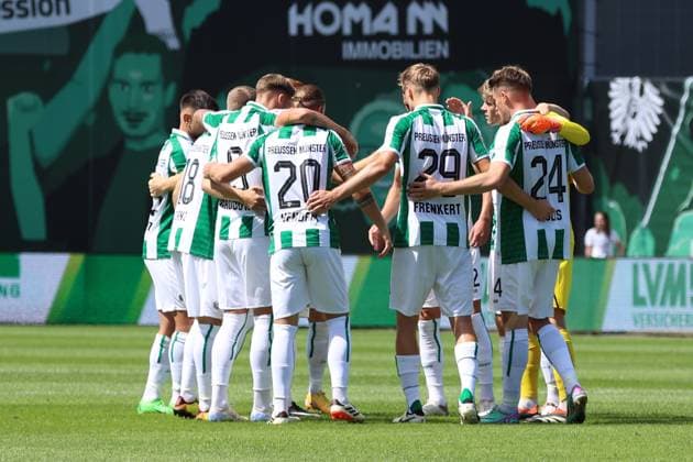 GER, Preussen Muenster vs Hannover 96, Football, 2 Liga, Matchday 2, Season 2024 2025, 11 08 2024 Preussen Muenster DFL REGULATIONS PROHIBIT ANY USE OF PHOTOGRAPHS AS IMAGE SEQUENCES AND OR QUASI VIDEO GER, Preussen Muenster vs Hannover 96, Football, 2 Liga, Matchday 2, Season 2024 2025, 11 08 2024 Muenster Copyright: xEibner-Pressefoto xFrankxZeisingx EP_FZG