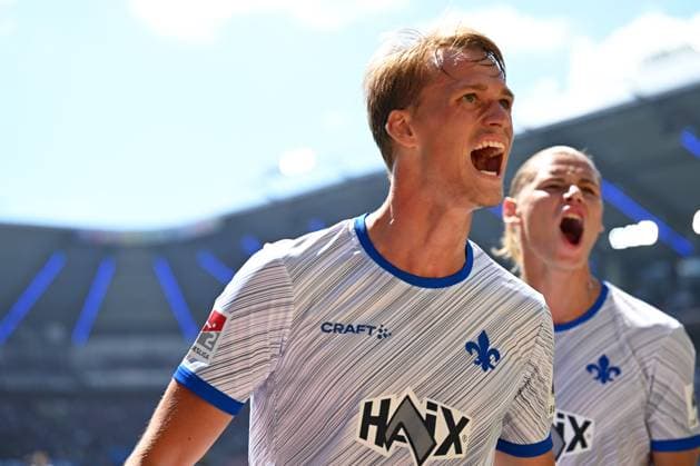 Paderborn, Home Deluxe Arena, 11 08 24, GER, Herren, 2 Bundesliga, Saison 2024 2025, SC Paderborn 07 SV Darmstadt 98 Bild Oscar VILHELMSSON Darmstadt jubilates after his goal to 0 1 Only for editorial use DFL regulations prohibit any use of photographs as image sequences and or quasi video NRW Deutschland