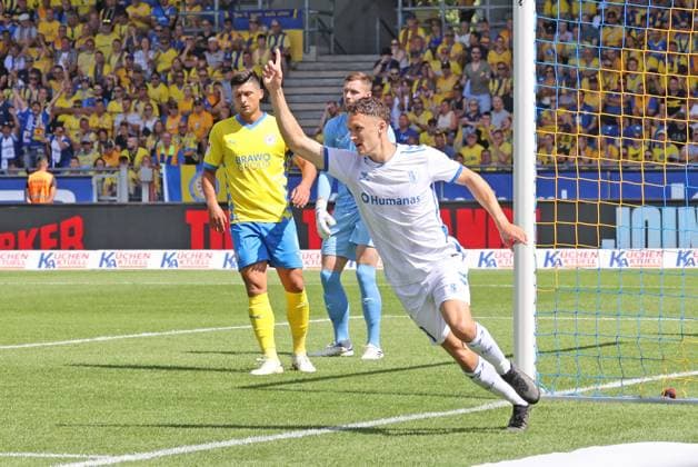 Eintracht BS vs 1 FC Magdeburg Braunschweig, 11 08 2024, Soccer, Season 23 24, 2 Bundesliga, Matchday 2, Eintracht Braunschweig vs 1 FC Magdeburg, Picture shows Martijn Kaars FCM, 9 celebrates the goal to 1 0 for Magdeburg Braunschweig