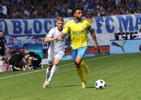 Eintracht BS vs 1 FC Magdeburg Braunschweig, 11 08 2024, Football, Season 23 24, 2 Bundesliga, 2 Matchday, Eintracht Braunschweig vs 1 FC Magdeburg, Picture shows Leon Bell Bell BTSV, 19 Braunschweig