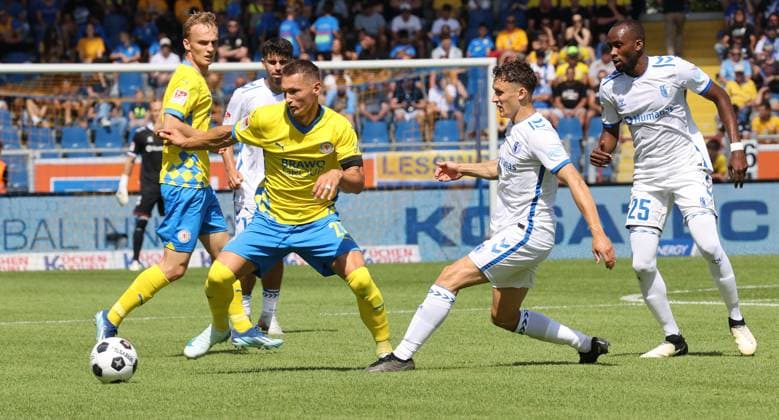 Eintracht BS vs 1 FC Magdeburg Braunschweig, 11 08 2024, Soccer, Season 23 24, 2 Bundesliga, 2 Matchday, Eintracht Braunschweig vs 1 FC Magdeburg, Picture shows Sven Köhler BTSV, 27 Braunschweig