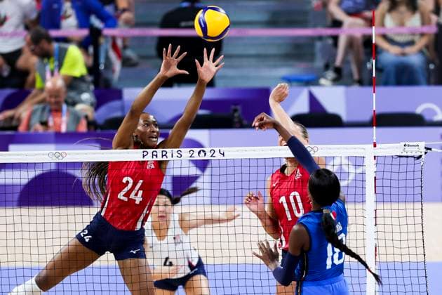 OLYMPICS - Olympic Summer Games 2024 PARIS,FRANCE,11.AUG.24 - OLYMPICS, VOLLEYBALL - Olympic Summer Games Paris 2024, women, final, USA vs Italy. Image shows Chiaka Ogbogu (USA).  GEPAxpictures xPatrickxSteiner