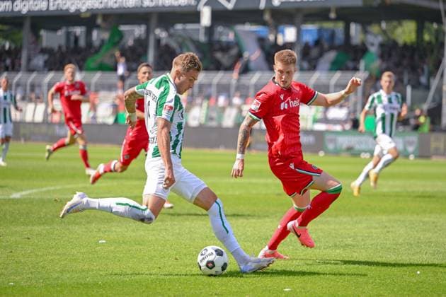 11 08 2024, Soccer, 2 Bundesliga, 2 Matchday Season 2024 2025, Preußen Münster Hannover 96, Joel Grodowski SC Preussen Münster , Josh Knight Hannover 96 , xRHR FOTO TKx Copyright: RHR-FOTOx RHR-FOTO TK