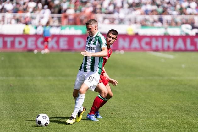 GER, 2 FBL, Preußen Münster Preussen Muenster vs Hannover 96 11 08 2024, Preußenstadion, Münster, GER, 2 FBL, Preußen Münster Preussen Muenster vs Hannover 96 In the picture duel between Nicolo Tresoldi Hannover 96, 9 and Marc Lorenz Preußen Münster Preussen Muenster, 18 nordphotoxGmbHxx xChristianxSchulze nph000300