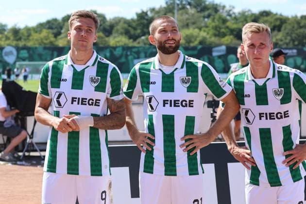 GER, Preussen Muenster vs Hannover 96, Soccer, 2 Liga, 2 Matchday, Season 2024 2025, 11 08 2024 Joel Grodowski Preussen Muenster, 9 , Rico Preissinger Preussen Muenster, 21 , Joshua Mees Joel Grodowski Preussen Muenster, 8 DFL REGULATIONS PROHIBIT ANY USE OF PHOTOGRAPHS AS IMAGE SEQUENCES AND OR QUASI VIDEO GER, Preussen Muenster vs Hannover 96, Football, 2 Liga, 2 Matchday, Season 2024 2025, 11 08 2024 Muenster Copyright: xEibner-Pressefoto xFrankxZeisingx EP_FZG