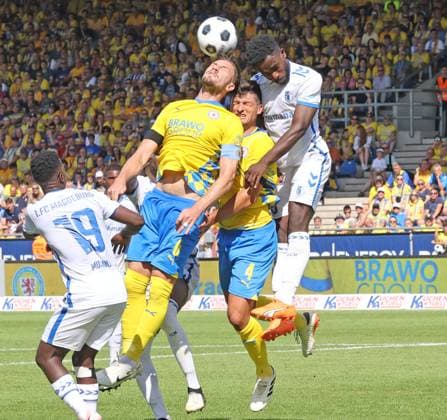 Eintracht BS vs 1 FC Magdeburg Braunschweig, 11 08 2024, Soccer, Season 23 24, 2 Bundesliga, 2 Matchday, Eintracht Braunschweig vs 1 FC Magdeburg, Picture shows Ermin Bicakcic BTSV, 6 and Jannis Nikolaou BTSV, 4 Braunschweig