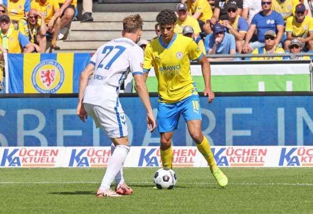 Eintracht BS vs 1 FC Magdeburg Braunschweig, 11 08 2024, Soccer, Season 23 24, 2 Bundesliga, 2 Matchday, Eintracht Braunschweig vs 1 FC Magdeburg, Picture shows Walid Ould Chikh BTSV, 10 Braunschweig