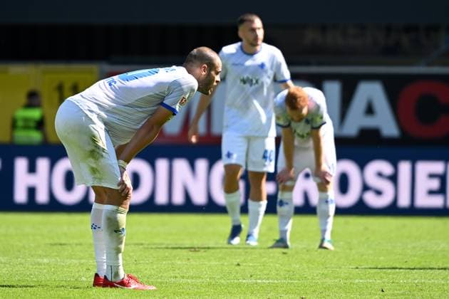Paderborn, Home Deluxe Arena, 11 08 24, GER, Herren, 2 Bundesliga, Saison 2024 2025, SC Paderborn 07 SV Darmstadt 98 Bild v li Aleksandar VUKOTIC Darmstadt , Filip STOJILKOVIC Darmstadt und Paul WILL Darmstadt unzufrieden nach Spielende Only for editorial use DFL regulations prohibit any use of photographs as image sequences and or quasi video NRW Deutschland