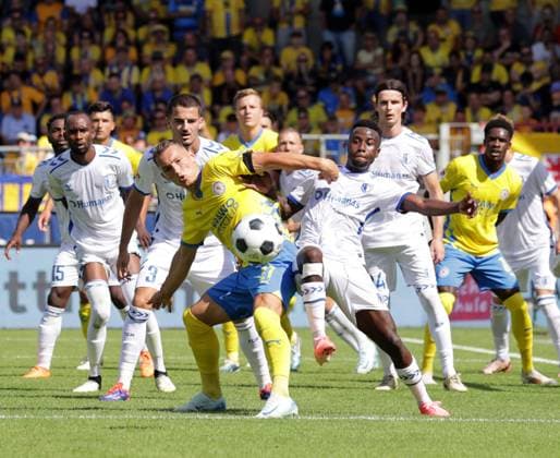 Sven Koehler Eintracht Braunschweig , Lubambo Musonda 1 FC Magdeburg Football, Men, Season 2024 2025 2 BL, Eintracht Stadion, Eintracht Braunschweig vs 1 FC Magdeburg, 1 3 DFL REGULATIONS PROHIBIT ANY USE OF PHOTOGRAPHS AS IMAGE SEQUENCES AND OR QUASI VIDEO