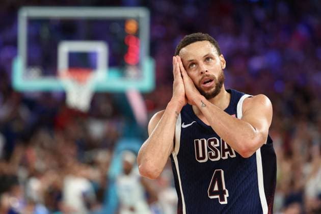 Sport Themen der Woche KW32 - Basket-ball 5x5 - final - France-USA - Paris 2024 - 11 08 2024 - France Seine Saint Denis Paris - Stephen Curry (USA) during the Final of the Paris Olympic Games, Olympische Spiele, Olympia, OS between France and the USA, at Arena Bercy, August 10, 2024.  JulienxMattiax xLexPictorium LePictorium_0296549