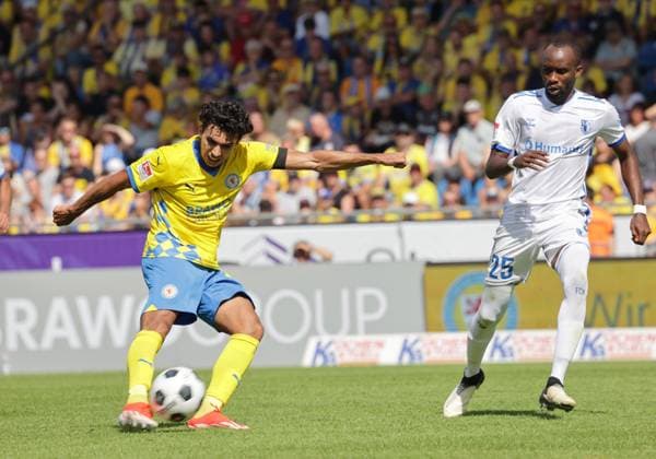 Johan Gomez Eintracht Braunschweig Football, Men, Season 2024 2025 2 BL, Eintracht Stadion, Eintracht Braunschweig vs 1 FC Magdeburg, 1 3 DFL REGULATIONS PROHIBIT ANY USE OF PHOTOGRAPHS AS IMAGE SEQUENCES AND OR QUASI VIDEO
