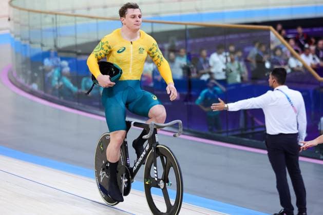 PARIS, FRANCE - AUGUST 11: Matthew Richardson of Team Australia celebrates winning Silver in the Men™s Keirin Final during the Cycling Track Paris 2024 Olympic Games, Olympische Spiele, Olympia, OS at the National Veladrome on August 11, 2024 in Paris, France. (Photo by Pete Dovgan Speed Media Icon Sportswire) OLYMPICS: AUG 11 Paris 2024 EDITORIAL USE ONLY Icon2408110397