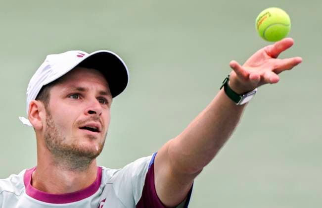 August 11, 2024, Montreal, Pq, Canada: Hubert Hurkacz of Poland serves to Alexei Popyrin of Australia during their quarter-final match at the National Bank Open tennis tournament in Montreal, Sunday, August 11, 2024. Alexei Popyrin, Hubert Hurkacz,  - ZUMAc35_ 20240811_zaf_c35_019 Copyright: xGrahamxHughesx