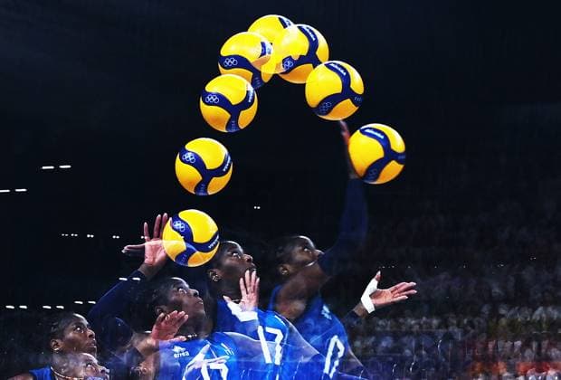 Sport Themen der Woche KW32 Sport Bilder des Tages (240811) -- PARIS, Aug. 11, 2024 -- This multi-exposure photo shows Myriam Fatime Sylla of Italy competes during the volleyball women s gold medal match between Italy and the United States at the Paris 2024 Olympic Games, Olympische Spiele, Olympia, OS in Paris, France on Aug. 11, 2024. ) (PARIS2024) FRANCE-PARIS-OLY-VOLLEYBALL LiuxDawei 