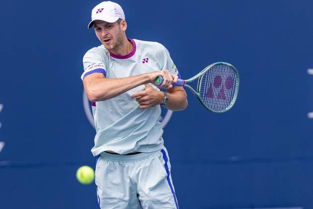 August 11, 2024, Montreal, Quebec, Canada: HUBERT HURKACZ from Poland returning ball in first set against Alexei Popyrin from Australia in quarter final of Canadian Open at IGA Stadium in Montreal, Quebec, Canada Montreal Canada - ZUMAl189 20240811_zsp_l189_009 Copyright: xYannickxLegarex
