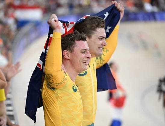 (240811) -- PARIS, Aug. 11, 2024 -- Matthew Richardson (L) of Australia celebrates with teammate Matthew Glaetzer after the cycling track men s keirin final for gold at the Paris 2024 Olympic Games, Olympische Spiele, Olympia, OS in Paris, France, Aug. 11, 2024. ) (PARIS2024) FRANCE-PARIS-OLY-CYCLING TRACK HuxHuhu 