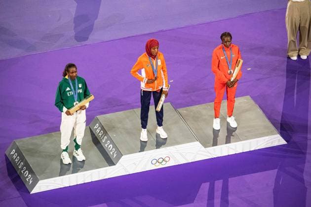 Women s Marathon podium - Closing Ceremony during the Olympic Games, Olympische Spiele, Olympia, OS Paris 2024 JO 2024 : Ceremonie de Cloture - Jeux Olympiques 2024 - Paris2024 - Saint Denis - 11 08 2024 DPPI Panoramic 