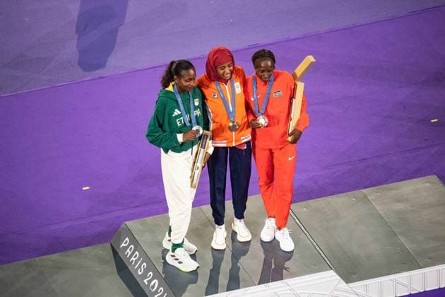 Women s Marathon podium - Closing Ceremony during the Olympic Games, Olympische Spiele, Olympia, OS Paris 2024 JO 2024 : Ceremonie de Cloture - Jeux Olympiques 2024 - Paris2024 - Saint Denis - 11 08 2024 DPPI Panoramic 