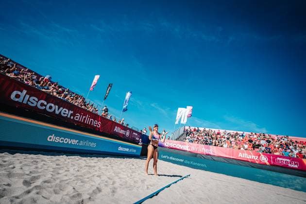 Beach volleyball women Allianz German Beach Tour 2024 Tourstop Kühlungsborn 11 08 2024 Melanie Paul alone in the arena on the field Kühlungsborn Strand an der Seebrücke Mecklenburg Vorpommern Germany
