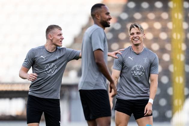 240812 Lasse Berg Johnsen and Jens Stryger Larsen during a training session with Malmö FF on August 12, 2024 in Thessaloniki Photo Mathilda Ahlberg BILDBYRAN kod MA MA0702 fotboll football soccer fotball champions league malmö ff bbeng  Copyright: MATHILDAxAHLBERG BB240812MA060