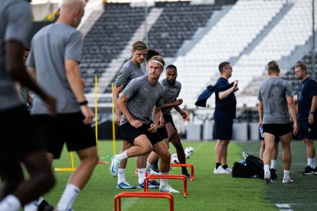 240812 Erik Botheim during a training session with Malmö FF on August 12, 2024 in Thessaloniki Photo Mathilda Ahlberg BILDBYRAN kod MA MA0702 fotboll football soccer fotball champions league malmö ff bbeng  Copyright: MATHILDAxAHLBERG BB240812MA062