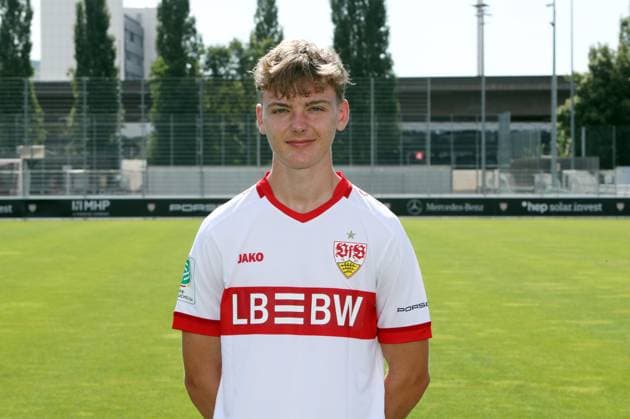12 08 24 U19 VfB Stuttgart photo session season 2024 2025 Germany, Stuttgart, 12 08 2024, Football, U19 DFB Youth League, U19 VfB Stuttgart photo session season 2024 2025 Yanik Spalt