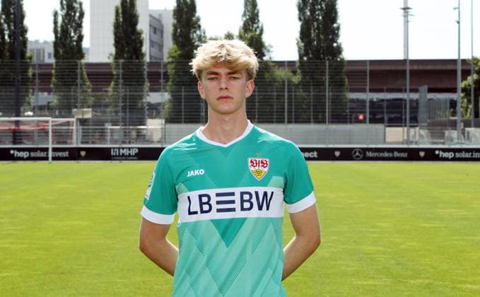 12 08 24 U19 VfB Stuttgart photo session season 2024 2025 Germany, Stuttgart, 12 08 2024, Football, U19 DFB Youth League, U19 VfB Stuttgart photo session season 2024 2025 Robin Dittrich