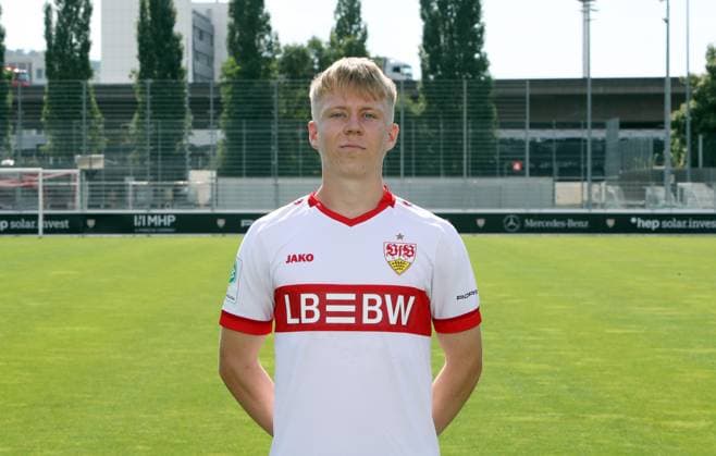 12 08 24 U19 VfB Stuttgart photo session season 2024 2025 Germany, Stuttgart, 12 08 2024, Football, U19 DFB Youth League, U19 VfB Stuttgart photo session season 2024 2025 Julian Lüers