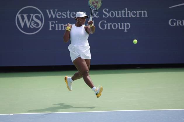 August 12, 2024, Mason, Oh, USA: 2024 Cincinnati Open Tennis, 2024 08 12 - Taylor Townsend hits a ball against opponent Katy Volynets. ZUMAPress Mason USA - ZUMAn24_ 20240812_zaf_n24_024 Copyright: xWallyxNellx