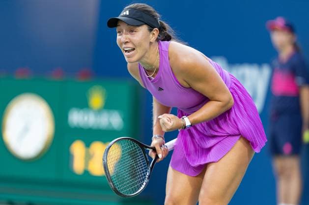 TORONTO, ON - AUGUST 12: Jessica Pegula of the United States celebrates after winning match point during the final match of the National Bank Open, part of the WTA, Tennis Damen Tour, at Sobeys Stadium on August 12, 2024 in Toronto, Canada. (Photo by Julian Avram Icon Sportswire) TENNIS: AUG 12 National Bank Open EDITORIAL USE ONLY Icon2408120148