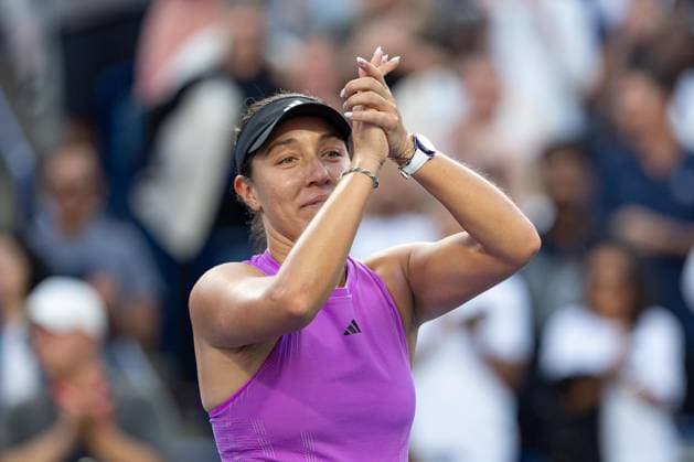 TORONTO, ON - AUGUST 12: Jessica Pegula of the United States celebrates after winning match point during the final match of the National Bank Open, part of the WTA, Tennis Damen Tour, at Sobeys Stadium on August 12, 2024 in Toronto, Canada. (Photo by Julian Avram Icon Sportswire) TENNIS: AUG 12 National Bank Open EDITORIAL USE ONLY Icon2408120156