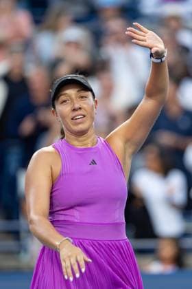 TORONTO, ON - AUGUST 12: Jessica Pegula of the United States celebrates after winning match point during the final match of the National Bank Open, part of the WTA, Tennis Damen Tour, at Sobeys Stadium on August 12, 2024 in Toronto, Canada. (Photo by Julian Avram Icon Sportswire) TENNIS: AUG 12 National Bank Open EDITORIAL USE ONLY Icon2408120159