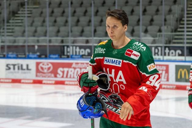 Anrei Hakulinen 94 Augsburger Panther , team and portrait pictures, Augsburger Panther, season 2024 2025, ice hockey, Penny DEL, 12 08 2024 Augsburg Bavaria Germany Copyright: xkolbert-press ChristianxKolbertx